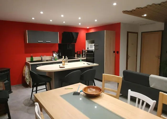 Beautiful Little House In Village בית נופש Chanac